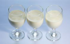 4 Manfaat Minum Susu Campur Merica, Bikin Flu Ambyar - JPNN.com
