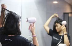 5 Cara Alami Menjaga Kesehatan Rambut dengan Mudah - JPNN.com