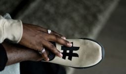 Mendaur Ulang Ampas Kopi Menjadi Sepatu Untuk Mengurangi Pencemaran Lingkungan - JPNN.com