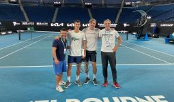  Novak Djokovic Buka Suara Pertama Kali Sejak Sempat Ditahan di Melbourne - JPNN.com