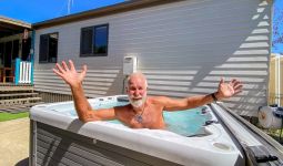 Para Penjaga Rumah Orang Lain Ini Justru Hidup Lebih Santai di Australia - JPNN.com