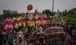 Akankah Warga India Mematuhi Larangan Penggunaan Plastik Sekali Pakai? - JPNN.com