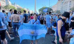 Orang Indonesia Pencinta Timnas Argentina Rayakan Kemenangan di Buenos Aires - JPNN.com