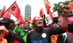 Hari Buruh Internasional: Tuntutan Ini Sudah Berusia 20 Tahun - JPNN.com