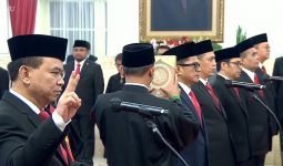 Jokowi Lantik Ketua Projo Gantikan Menkominfo Johny Plate yang Tersandung Korupsi - JPNN.com