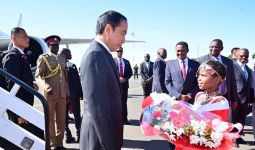 Dunia Hari Ini: Tiba di Kenya, Presiden Jokowi Memulai Lawatan di Afrika - JPNN.com