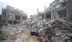 Pembalasan Israel Amat Brutal, Aparat Palestina Kewalahan Menolong Warga Gaza - JPNN.com