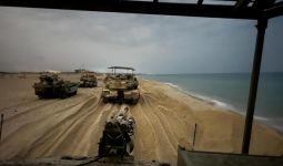 Dunia Hari Ini: Tank Israel Memasuki Gaza, Warga Palestina Diminta Mengungsi - JPNN.com