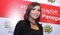 Demi Anak, Denada Langsung Sabet Job Tahun Baru - JPNN.com