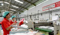 Industri Plastik Masih Bergantung Bahan Baku Impor - JPNN.com