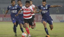 Arema FC Lagi Bidik Pemain Madura United Ini - JPNN.com
