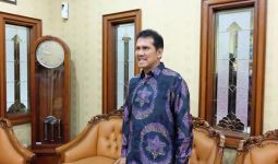 Honorer K2 Anggap Asman Abnur tak Berbeda Dengan Yuddy - JPNN.com