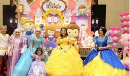 Ulang Tahun Mewah Anak Ayu Ting Ting ala Disney - JPNN.com