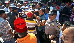 Kupiah Mirah Picu Bentrokan Massa Pendukung Paslon - JPNN.com