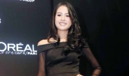 Hhhm, Maudy Ayunda Suka Menggigit Bibir - JPNN.com