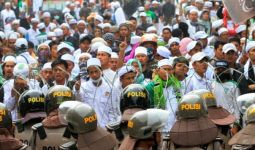Ya Wajar Pendukung Sambut Kedatangan Habib Rizieq - JPNN.com