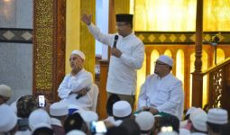 Anies Tak Mau Masjid Sekadar Jadi Tempat Ibadah - JPNN.com