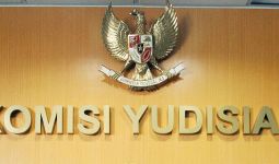 Komisi Yudisial Diminta Sikapi Putusan PN Jaksel - JPNN.com