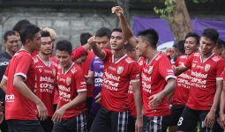 Bali United Ungguli Sriwijaya di Babak Pertama - JPNN.com