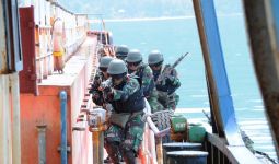 Prajurit TNI AL Bergerak Cepat Lumpuhkan Pembajak Kapal - JPNN.com