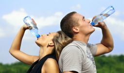 Berapa Banyak Air yang Harus Anda Minum Setiap Harinya? - JPNN.com