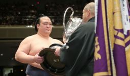Jepang Akhirnya Punya Juara Sumo, Lo Selama Ini? - JPNN.com