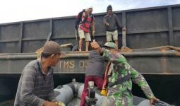 Tug Boat Tenggelam Dihantam Ombak, Seluruh ABK Selamat - JPNN.com