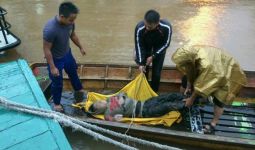 Mancing Ikan Malah Temukan Mayat - JPNN.com
