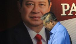 Waduh! Rumah Pak SBY Digeruduk Demonstran - JPNN.com