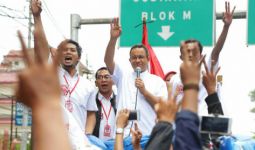 Anies Lepas Relawan Peserta Konvoi Bahagia Jilid 2 - JPNN.com