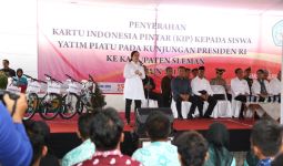 Canda Tawa Warnai Penyerahan 1.190 KIP di Yogyakarta - JPNN.com