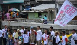 Ini Janji Aniak Buah Anies Baswedan kepada Warga Kampung Akuarium soal Rumah Susun - JPNN.com
