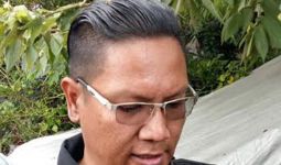 Ahok Blusukan Tak Berizin, Panwas dan Relawan Cekcok - JPNN.com