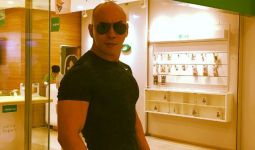 Deddy Corbuzier Ditantang Fans Ayu Ting Ting - JPNN.com