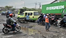 Kerusakan Jalan Nyaris Sepanjang 500 Km - JPNN.com