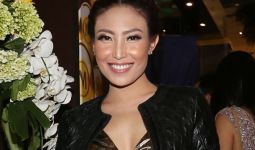 Gigi Beri Kado Spesial untuk Raffi, Ayu Dewi Mewek - JPNN.com