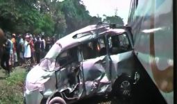 Satu Keluarga Anggota TNI Itu Terseret Kereta Api - JPNN.com