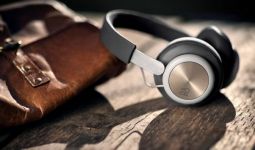 Bang & Olufsen Headphone Mid-Range Pertama - JPNN.com