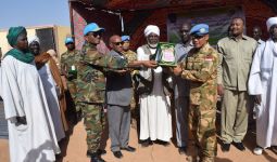 TNI Memberi Bantuan Ke Sekolah dan Masjid di Sudan - JPNN.com