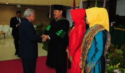 Sekjen Kemhan Laksdya TNI Widodo Raih Gelar Doktor - JPNN.com