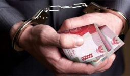 Dua Tersangka Korupsi Alkes Ditangkap Kejati Jambi - JPNN.com