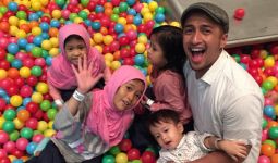 Istri Hamil Lagi, Irfan Hakim Berharap Anak Laki-laki - JPNN.com