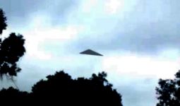 Kesaksian Irfan Melihat UFO Black Triangle, Wow! - JPNN.com
