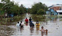 Banjir Bandang Terjang Kendal, Dua Orang Terseret Arus - JPNN.com