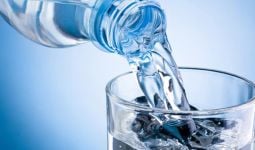 4 Manfaat Air Mineral bagi Tubuh - JPNN.com