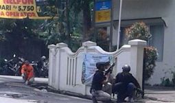 Pengebom di Bandung Tewas Diterjang Peluru - JPNN.com