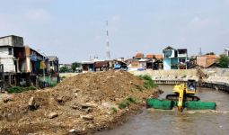 Banjir Mengancam, Pengerukan Kali Harus Diteruskan - JPNN.com