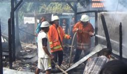 Astaga! Rumah Pak Polisi Terbakar, Ludes Semuanya - JPNN.com