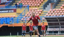 Demi Bayar Utang, Reinaldo Incar Gawang Persib - JPNN.com