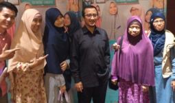 Ustaz Yusuf Mansur Menangis, Beber Kedekatannya dengan Ibunda Jokowi - JPNN.com